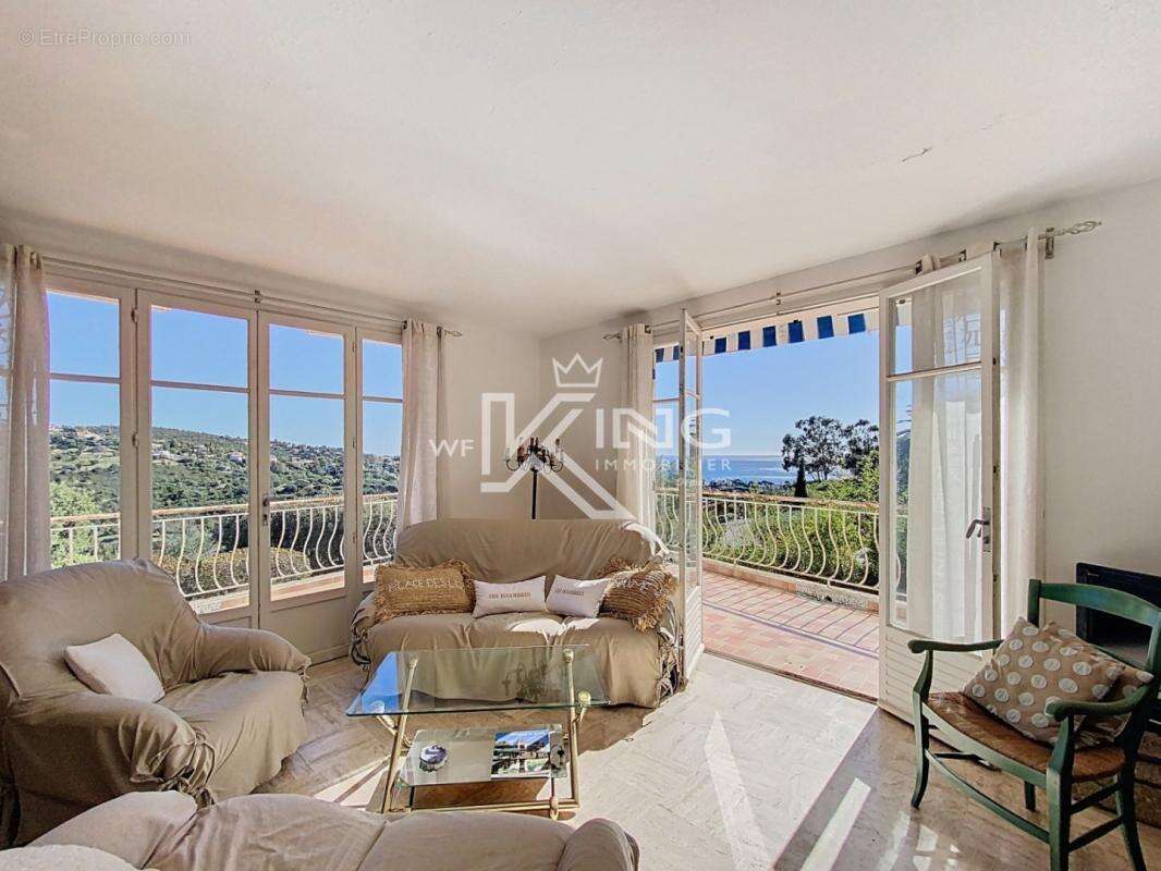 Maison à LES ISSAMBRES