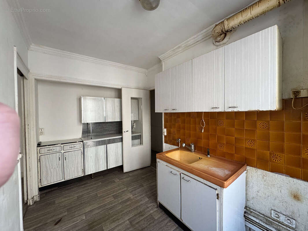 Appartement à PARIS-18E