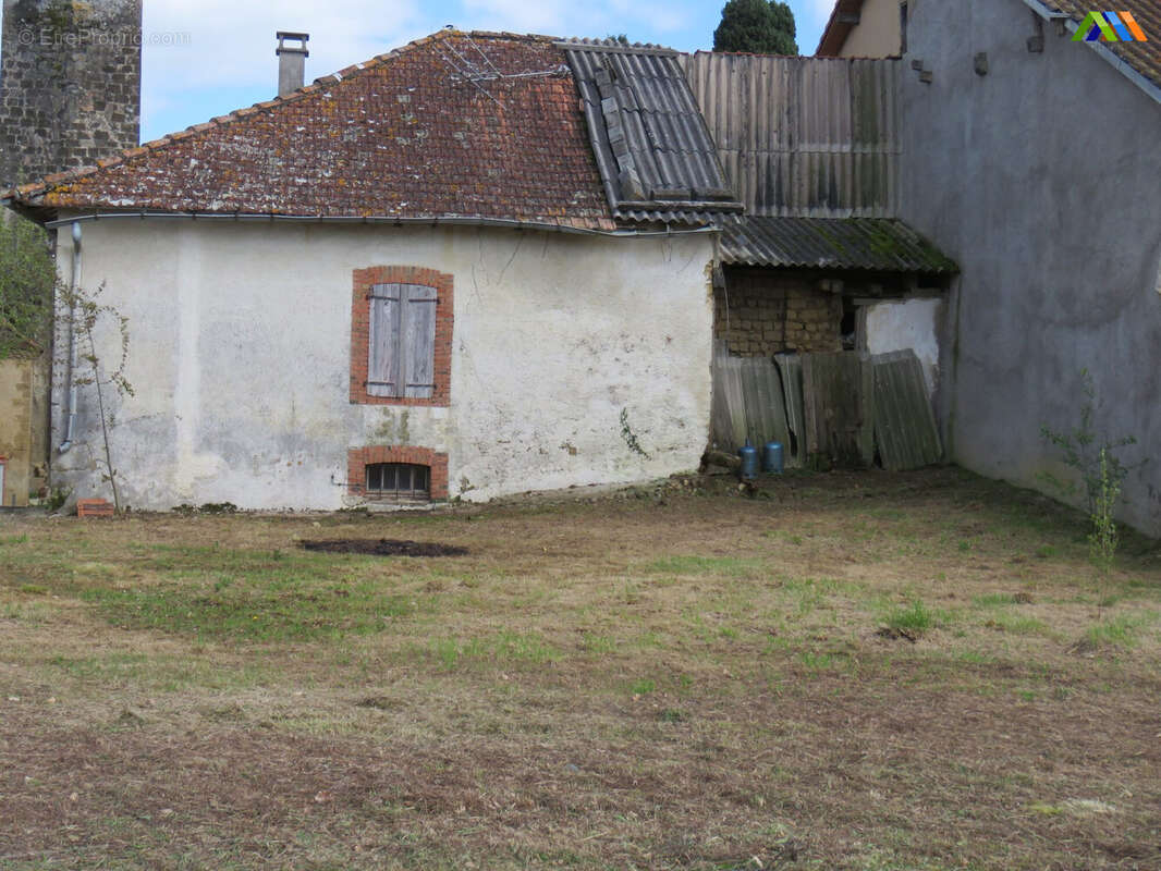 Maison 110 m² à Mont-D'astarac  - photo 9