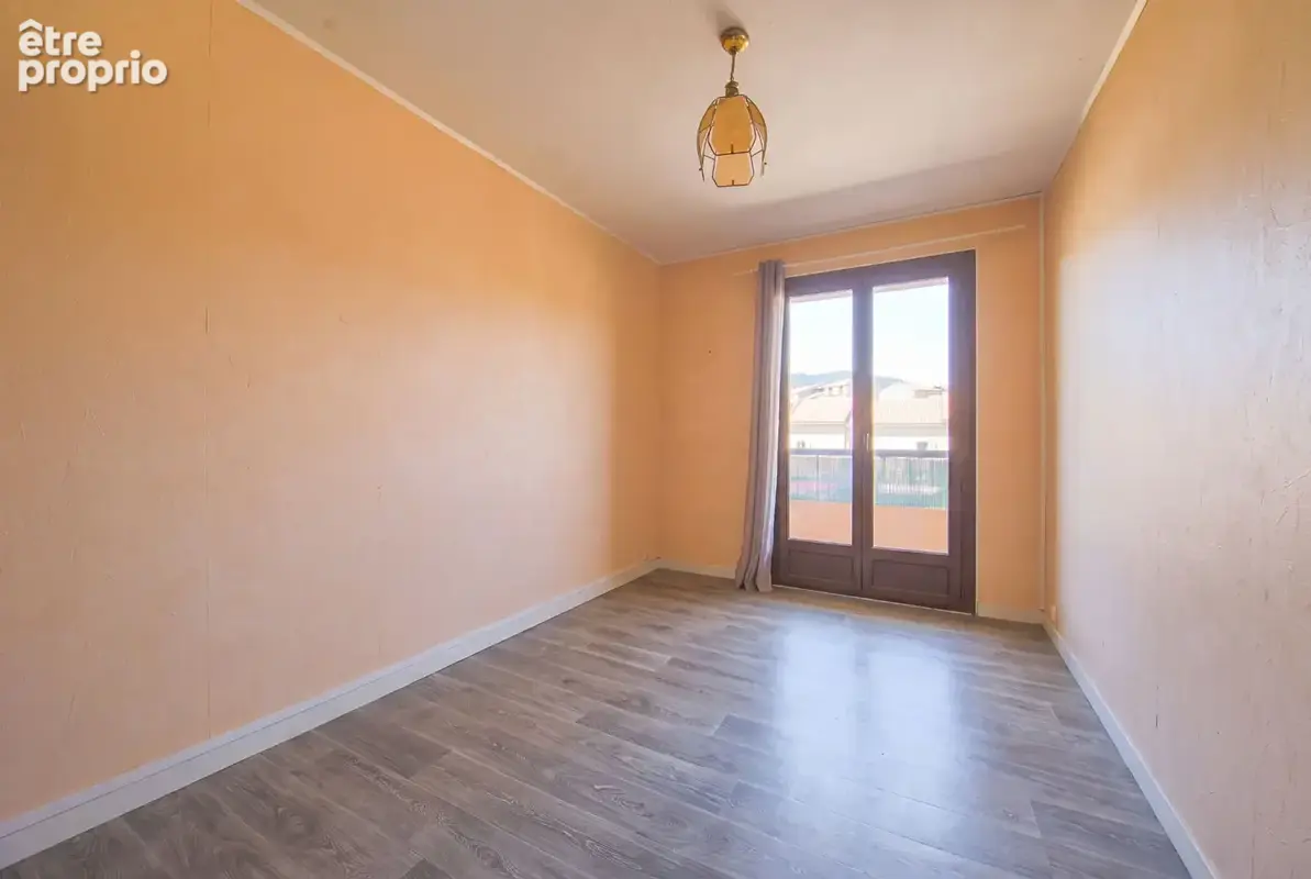 Appartement t4 - 77 m² - folelli centre - photo 4