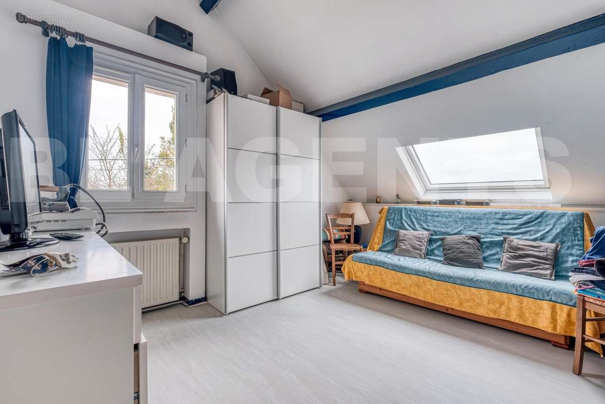 chauconinNOV24-20 - Maison à CHAUCONIN-NEUFMONTIERS