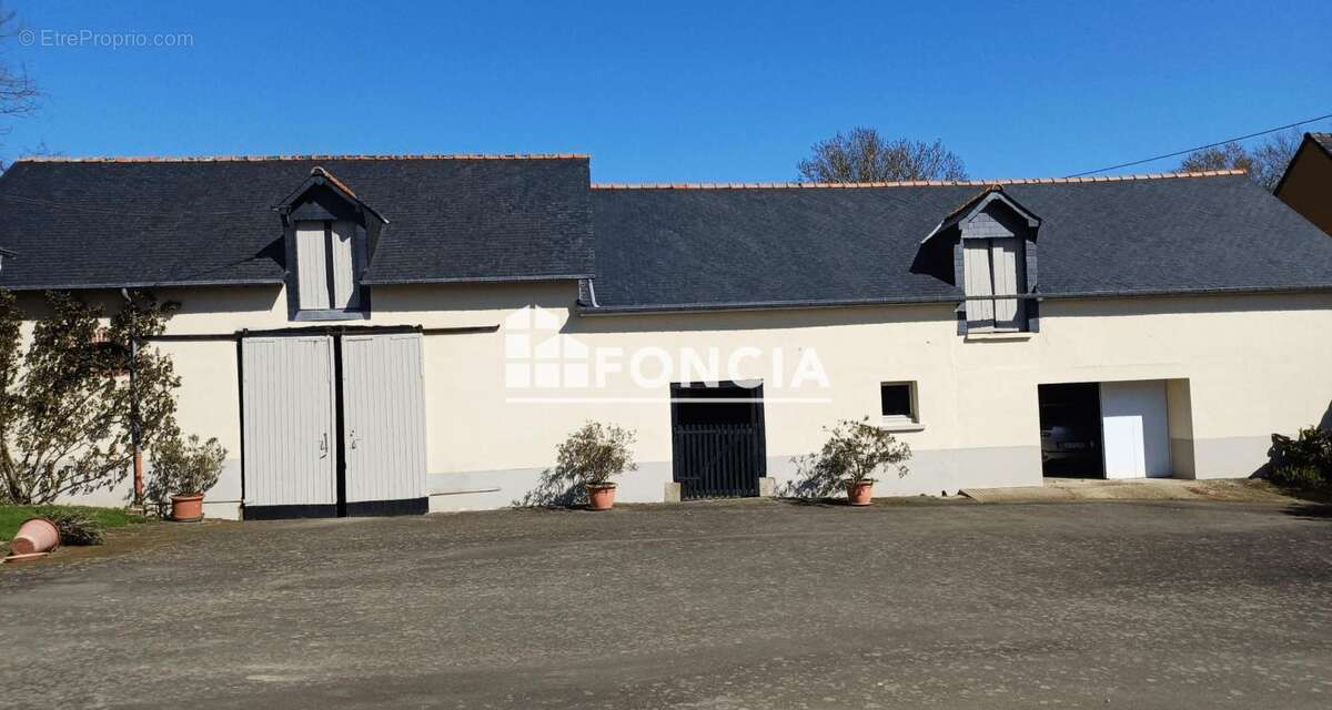 Maison à NOYAL-CHATILLON-SUR-SEICHE