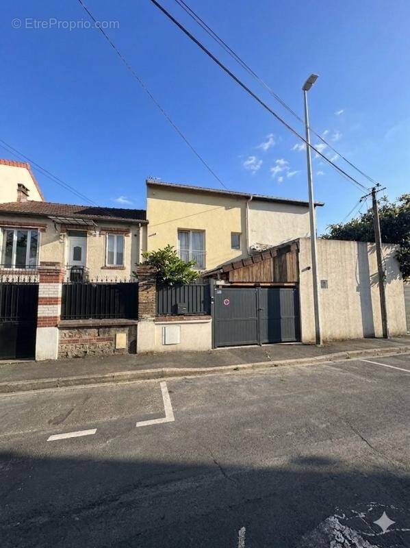 Maison à VILLEMOMBLE