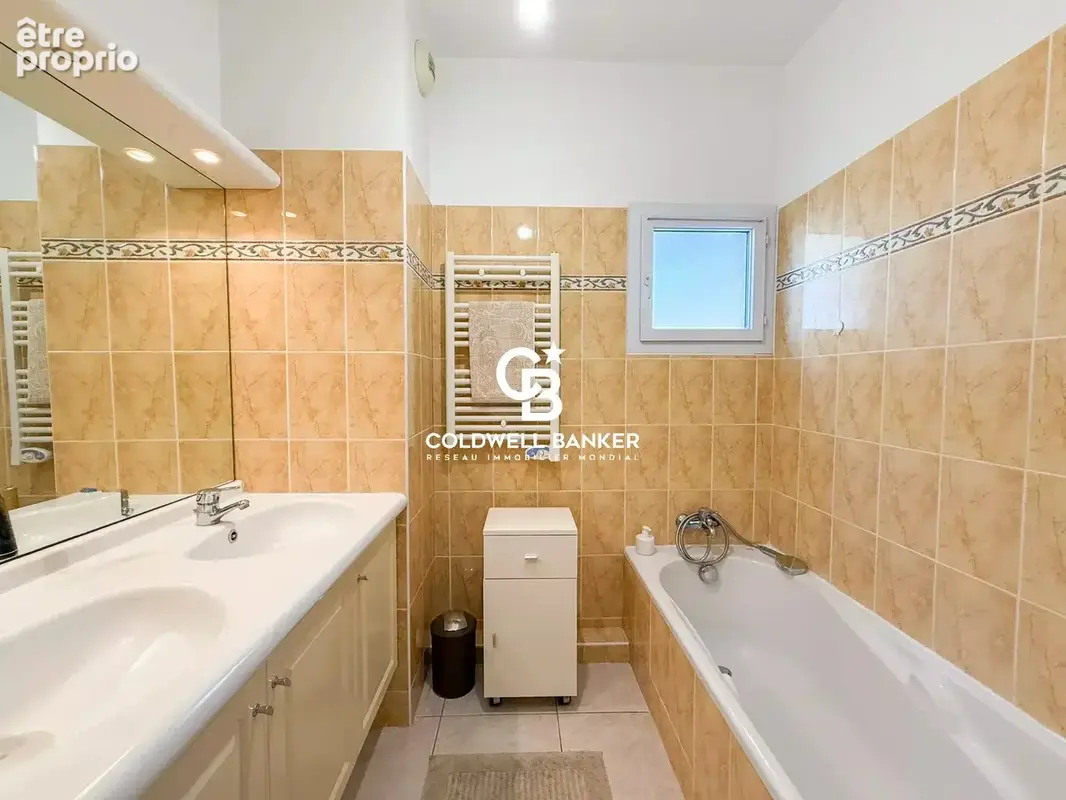 Appartement T4 et Garage, résidence de standing avec piscine proche centre ville - 83400 Hyères - photo 22