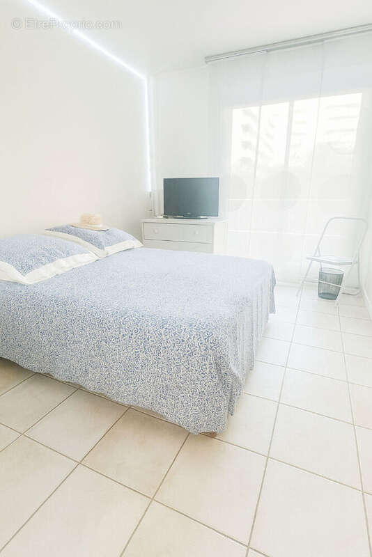 Appartement à PARIS-19E