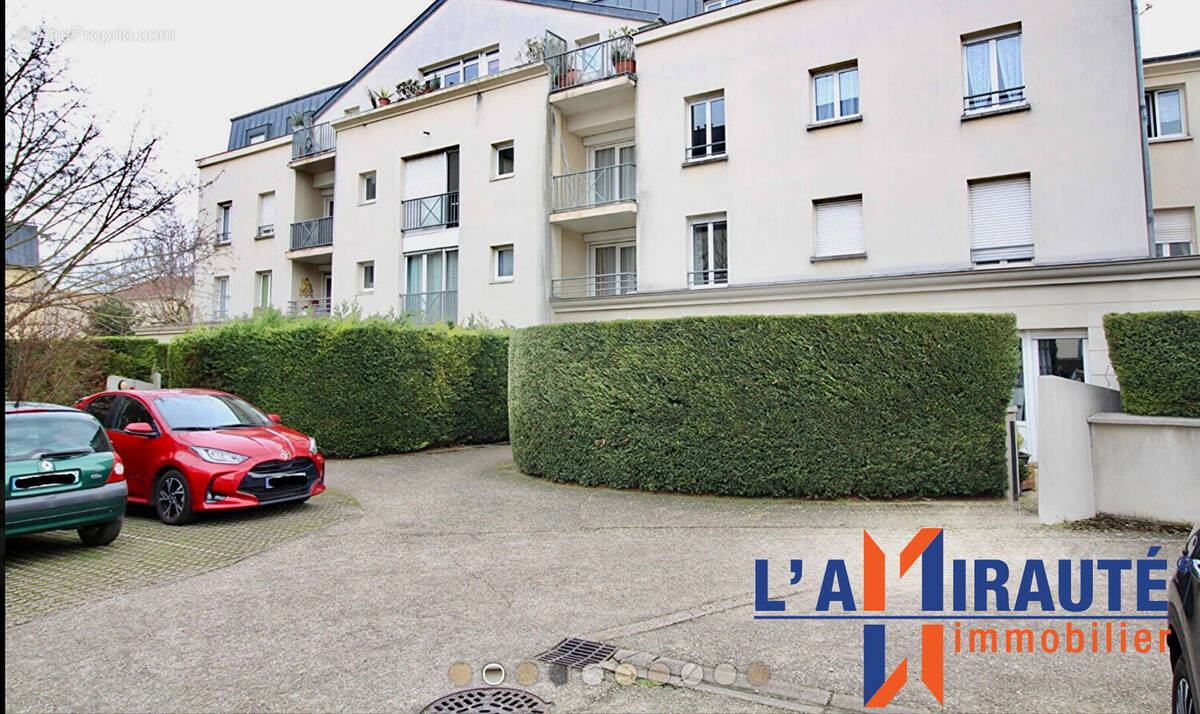 Appartement à SARTROUVILLE