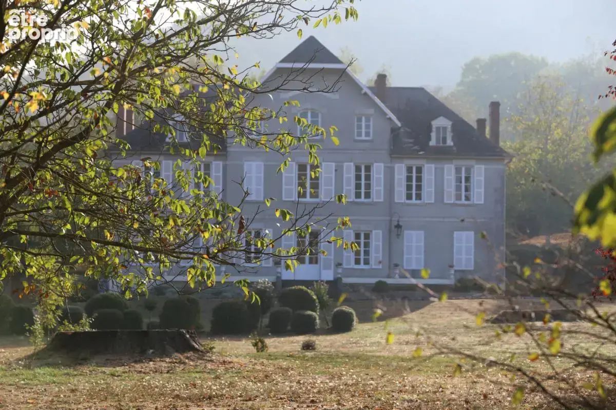 Maison de Maître sur 1 ha 32 de parc - photo 5
