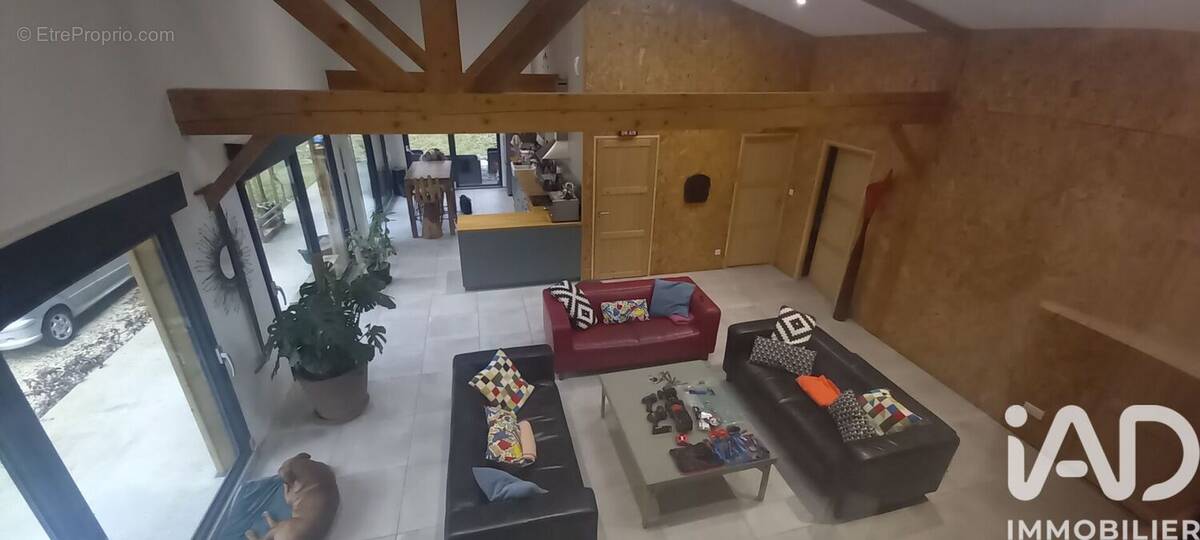 Photo 1 - Maison à SAINT-BONNET-SUR-GIRONDE