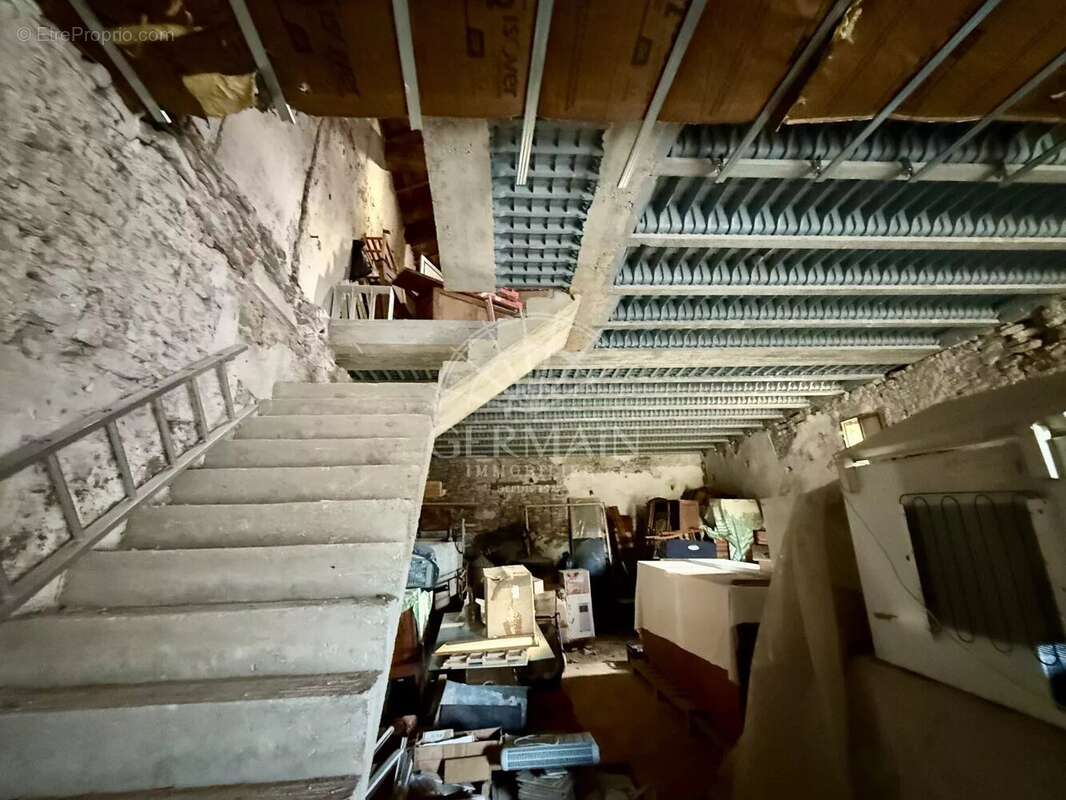 Maison à L&#039;ISLE-SUR-LA-SORGUE