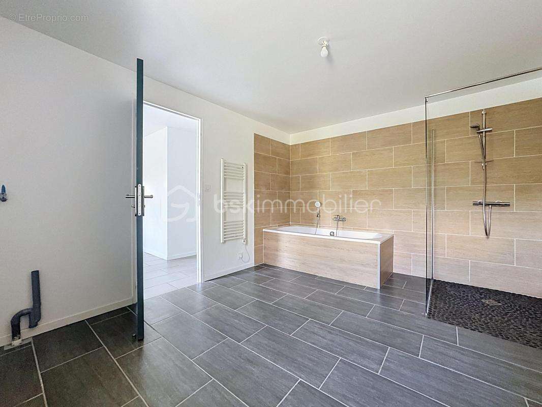 Maison rénovée avec autonomie de plain-pied - photo 10