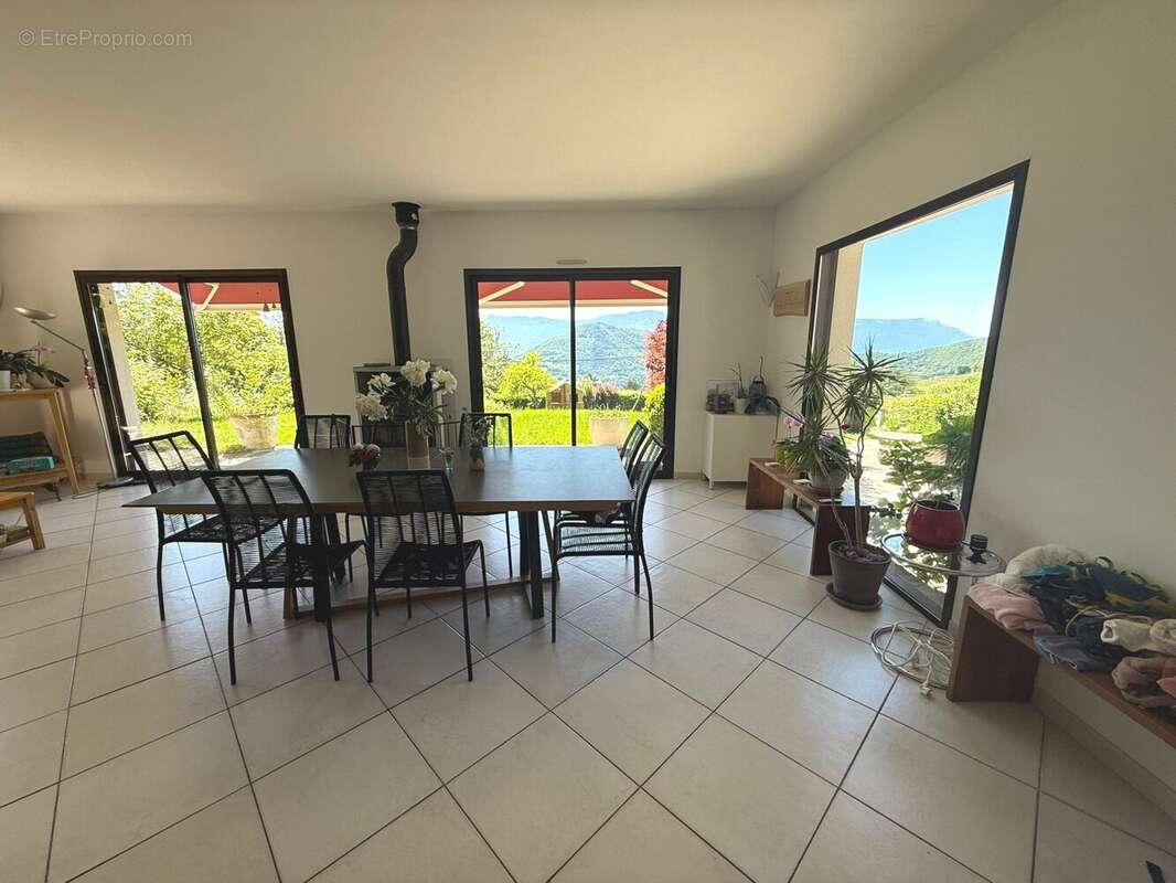 Maison à SAINT-MARTIN-D&#039;URIAGE