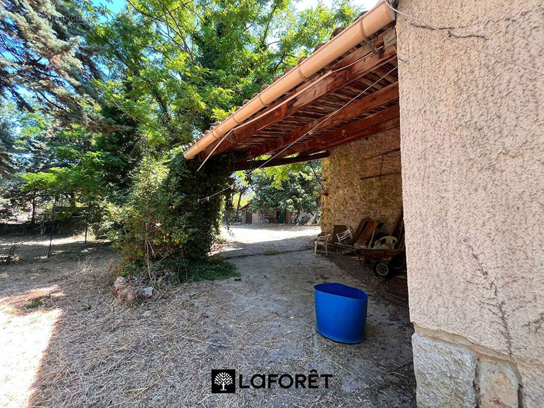 Maison à LE CASTELLET