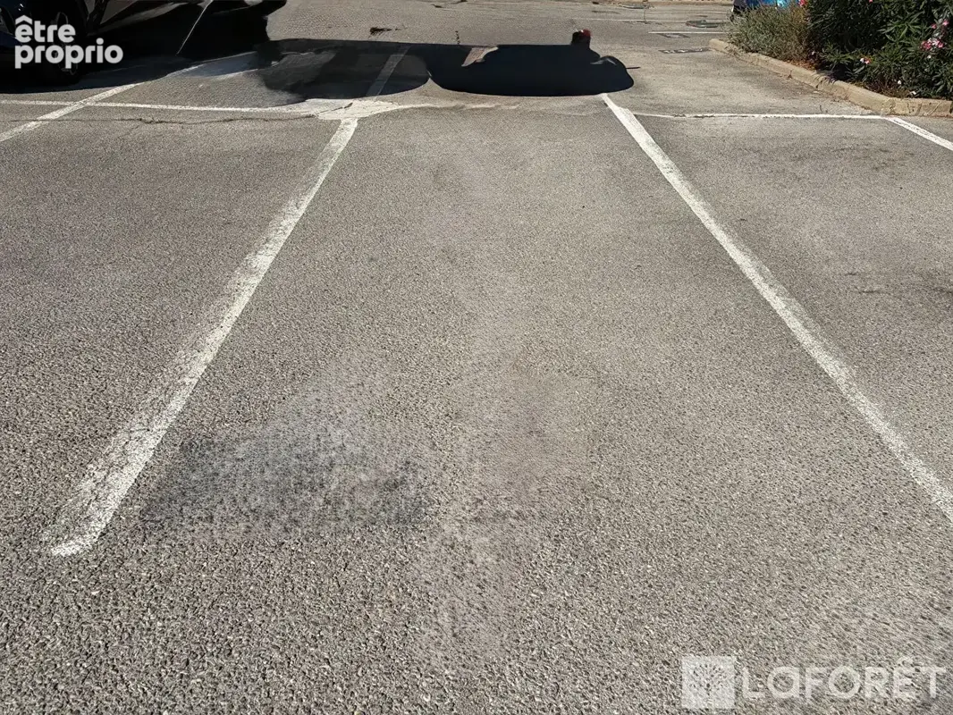 Parking à FRONTIGNAN
