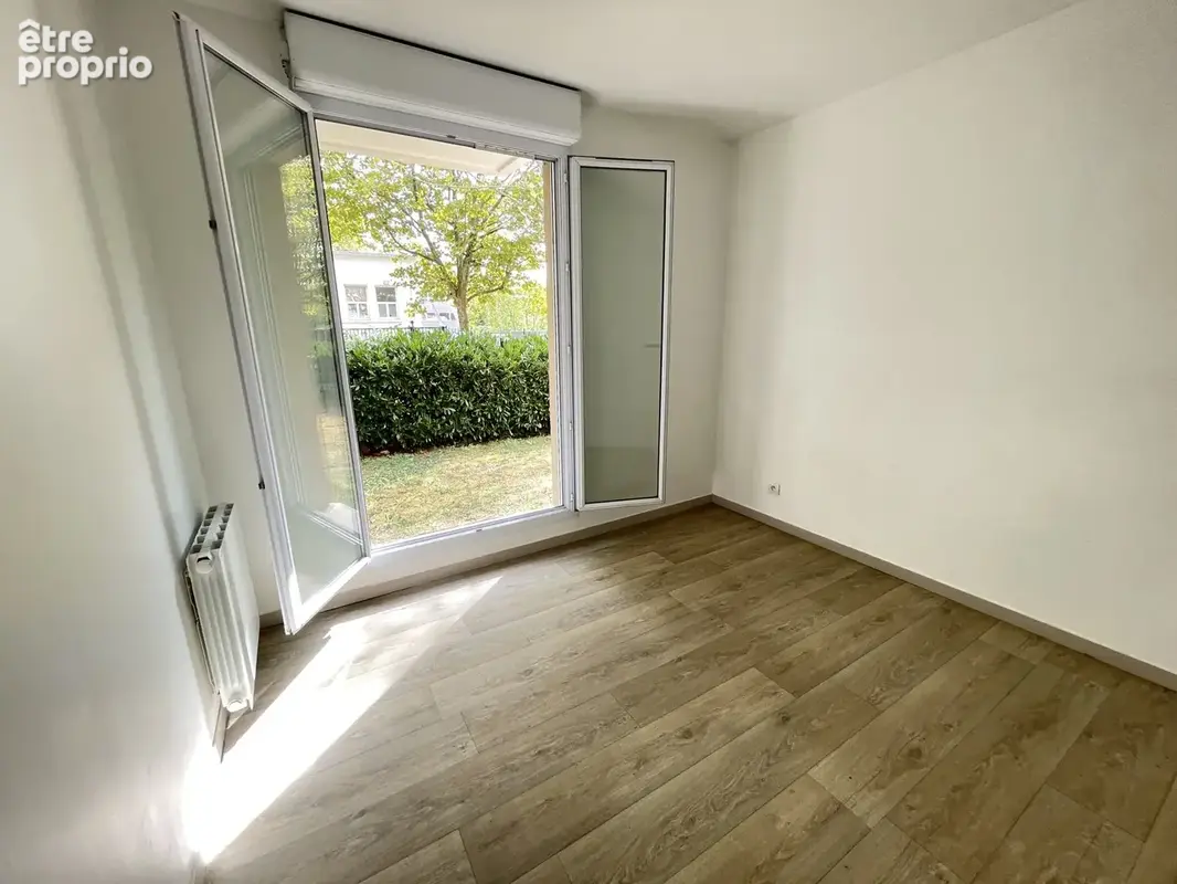 Pontoise appartement 4 pieces en rez-de-chaussée avec jardin privatif et 2 places de parking - photo 13