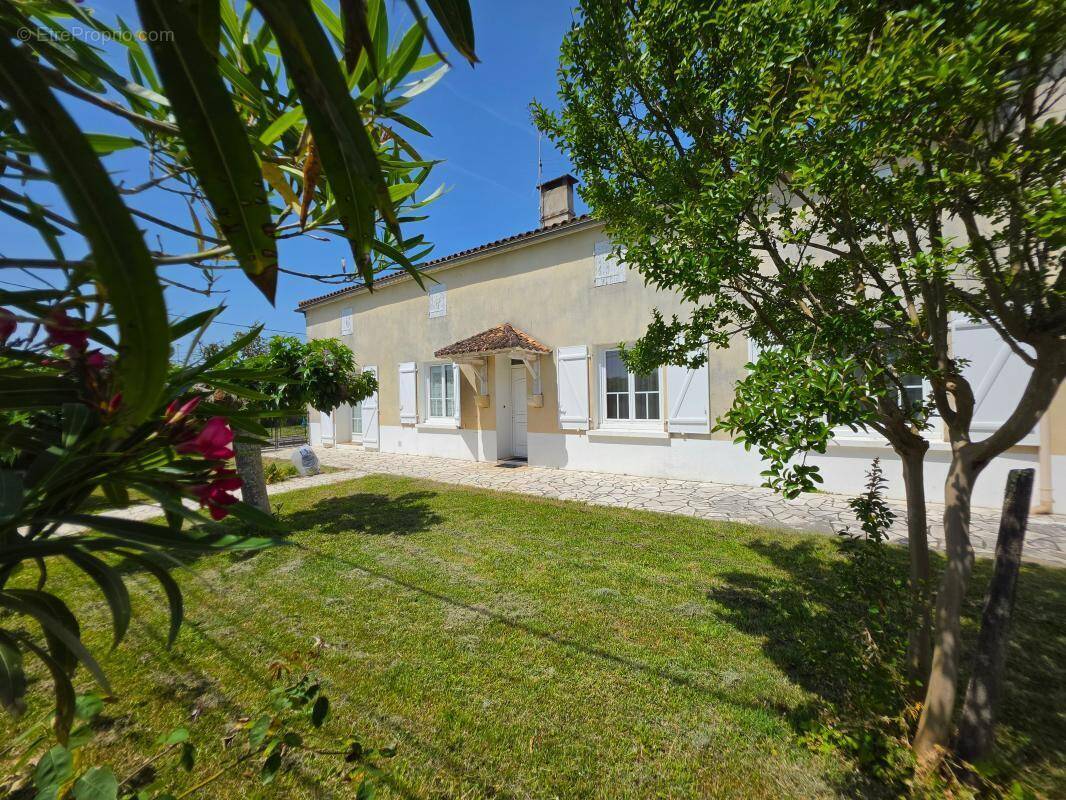 Maison à GIRONDE-SUR-DROPT