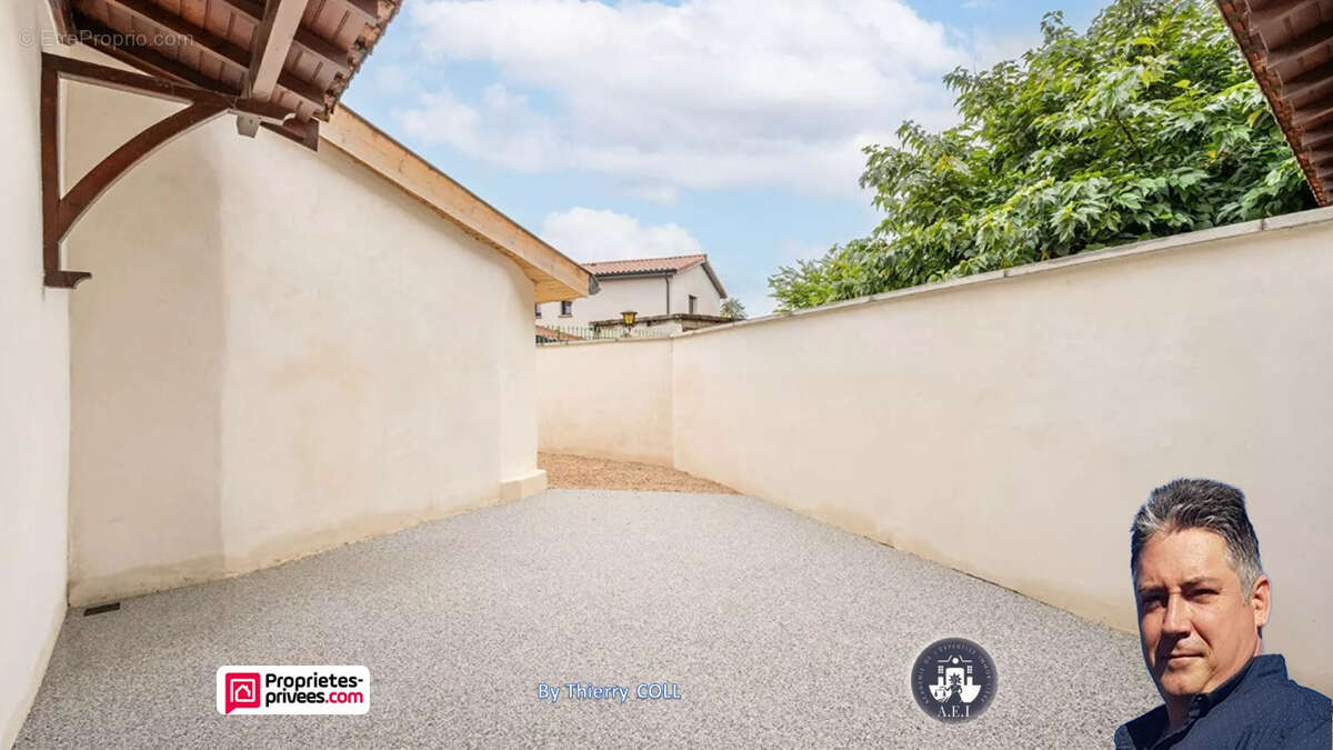 Appartement à GREZIEU-LA-VARENNE