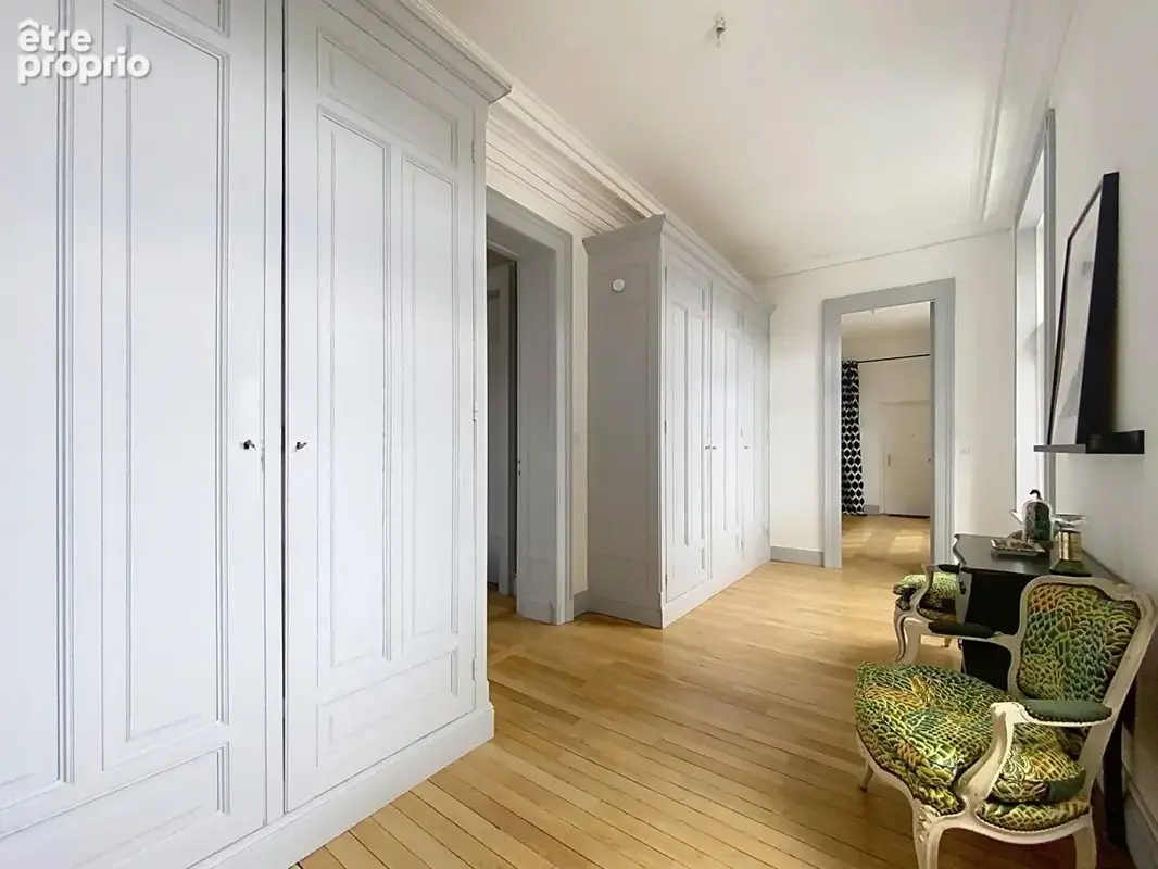 Appartement bourgeois de 166m² avec parking et cave - photo 12