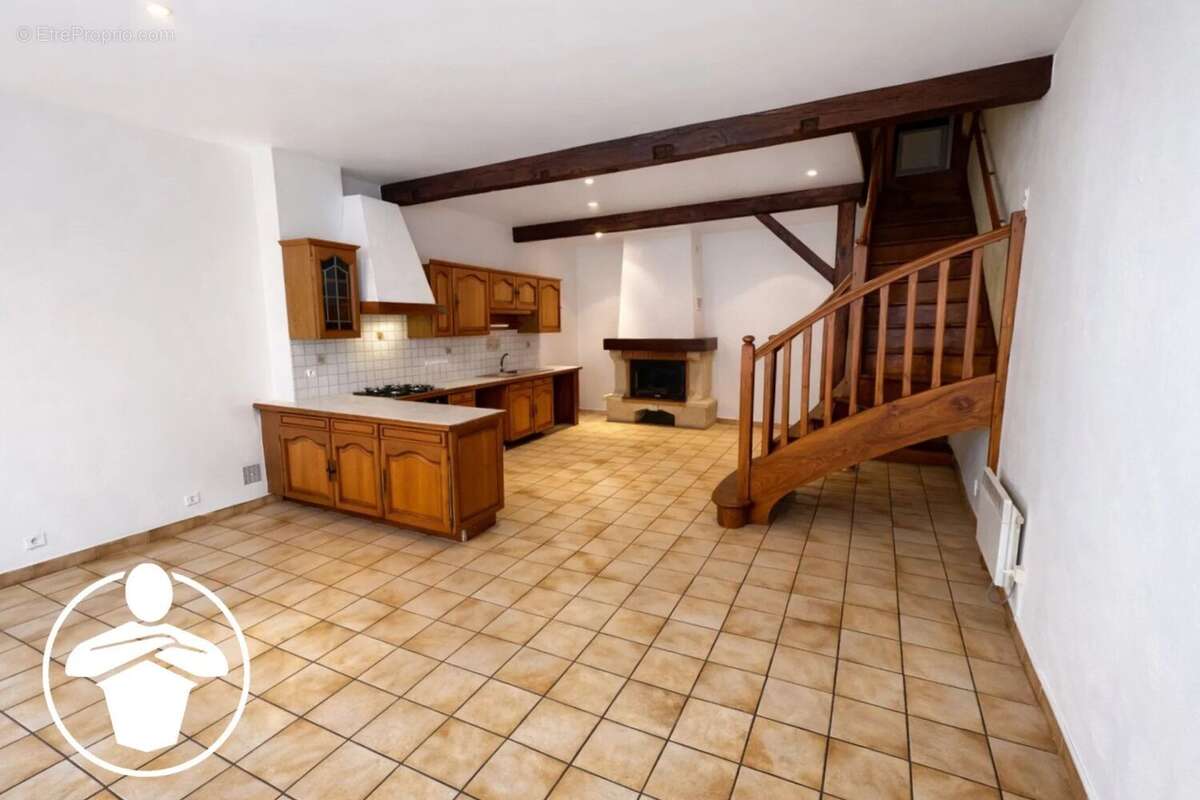 Maison à MONCLAR