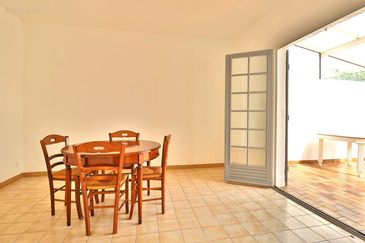 Maison à SAINTE-SAVINE