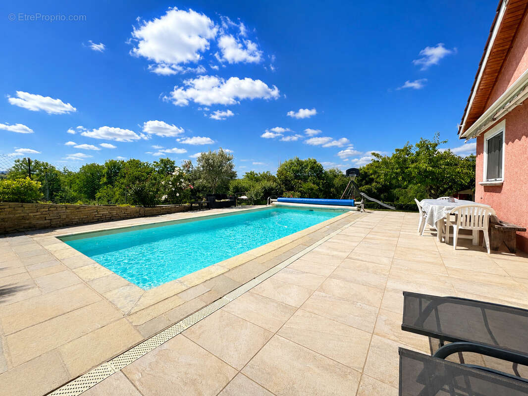 Maison individuelle — 4 chambres — piscine et vue dégagée - photo 2