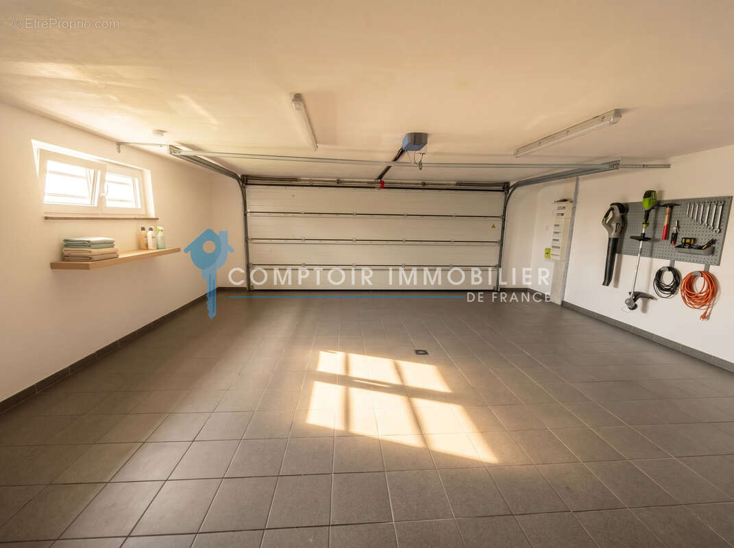 Maison individuelle de 135 m2 avec jardin et garage double dans un quartier recherché de Forbach - photo 18