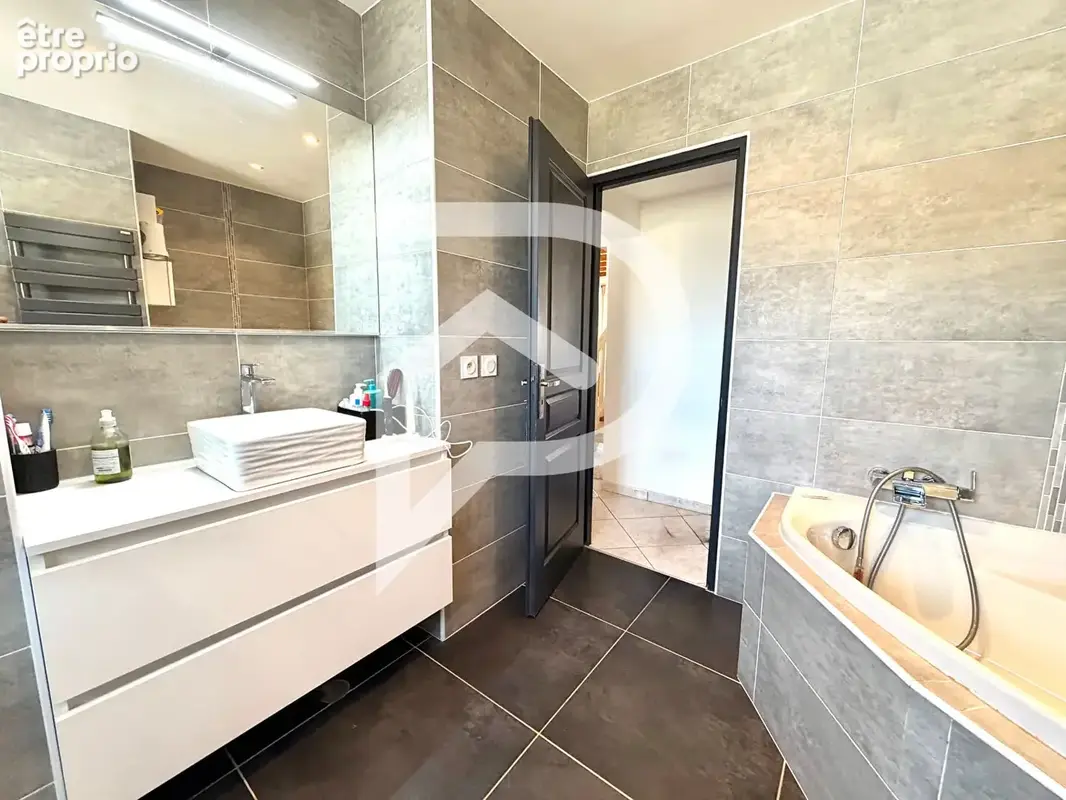 Maison MONT 7 pièces 145 m² avec piscine - photo 11