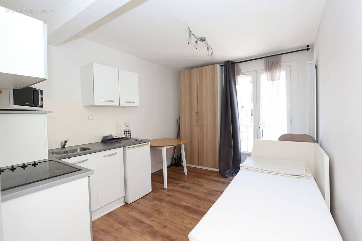 Appartement 1 pièce 17 m² · à Saint-Nazaire · 16,6 m² · 65 900 €