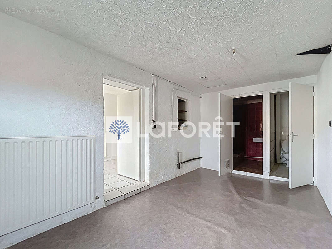 À Vendre - Maison idéale pour résidence principale ou investissement locatif - photo 6