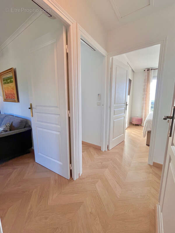 Maison à LES ISSAMBRES