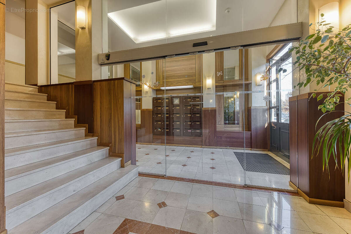 Appartement à LE PLESSIS-ROBINSON