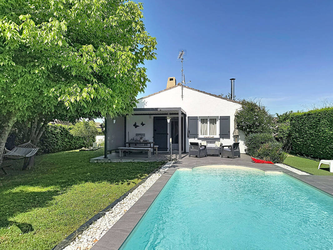 Maison à LEOGNAN