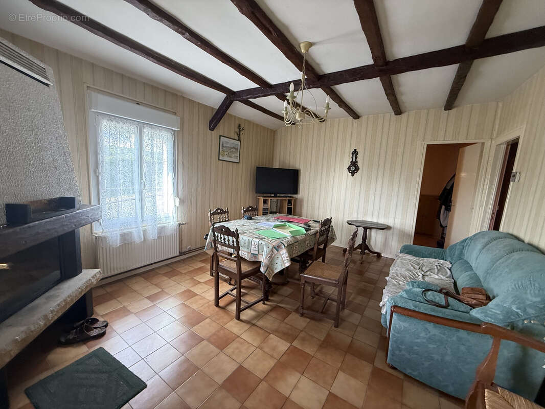 Maison située à Famechon - photo 5