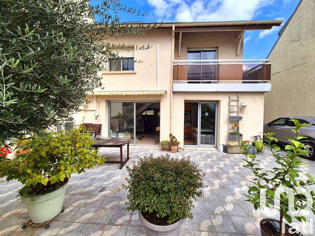 Photo 2 - Maison à CHOISY-LE-ROI