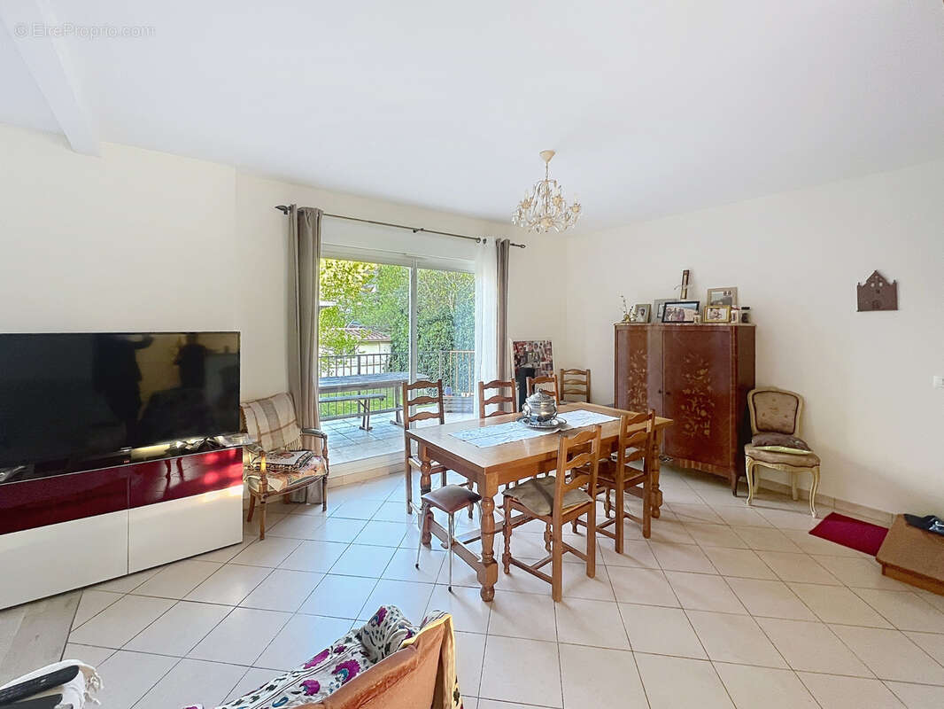 Maison à PARAY-VIEILLE-POSTE