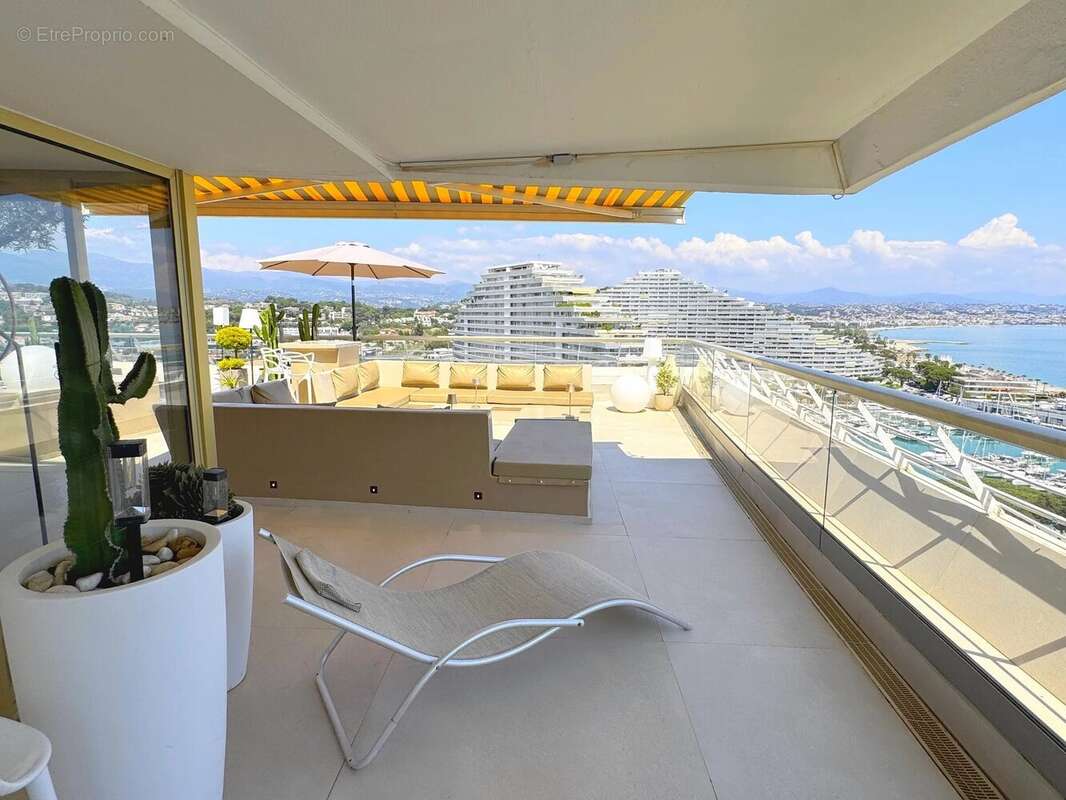 Appartement à VILLENEUVE-LOUBET