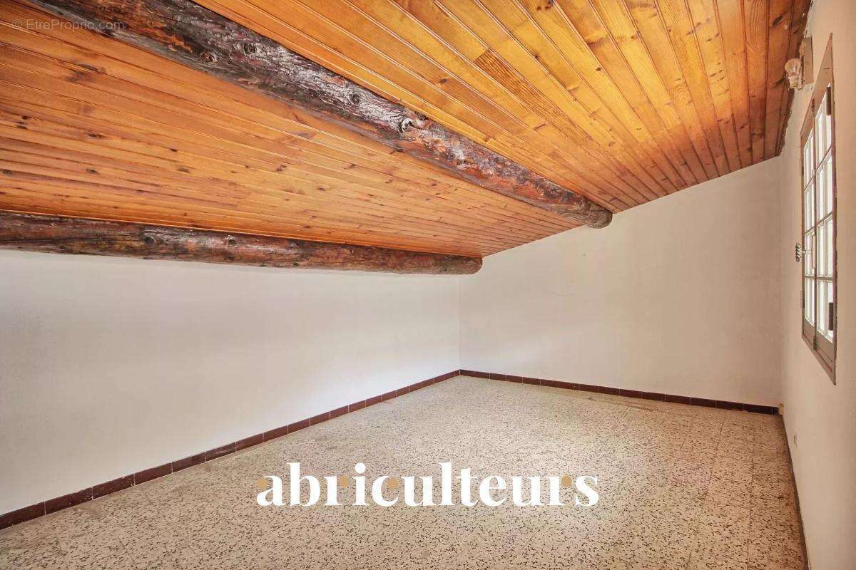 Appartement à ROGNES