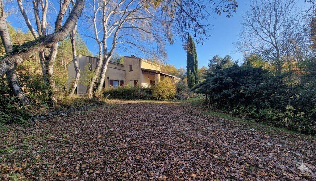 Maison à PIEGROS-LA-CLASTRE