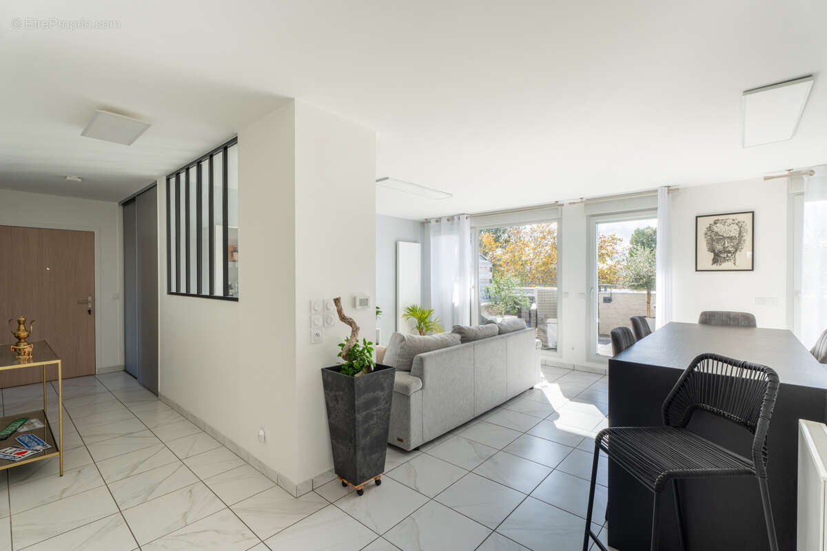 Appartement à SEGNY