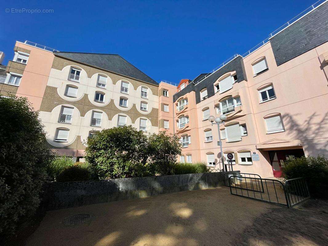 Angers quartier la madeleine - photo 6