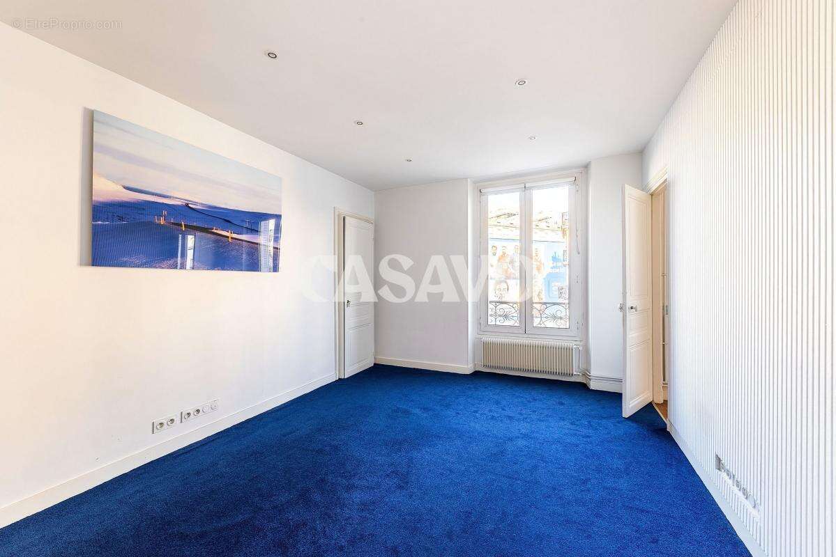 Appartement à PARIS-1E