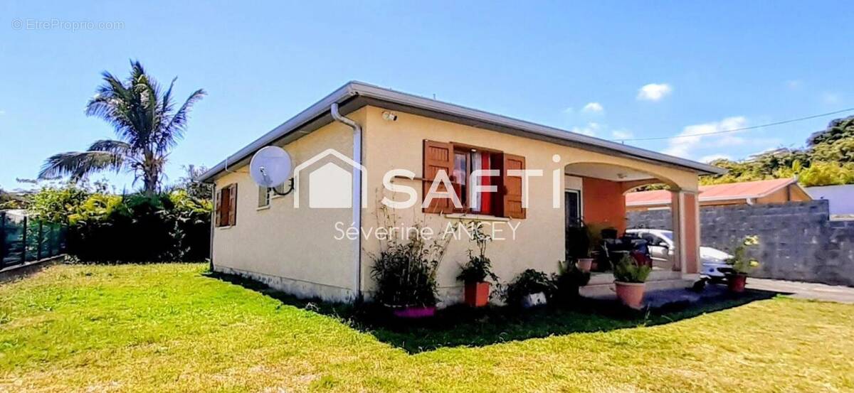 Photo 1 - Maison à SAINT-DENIS