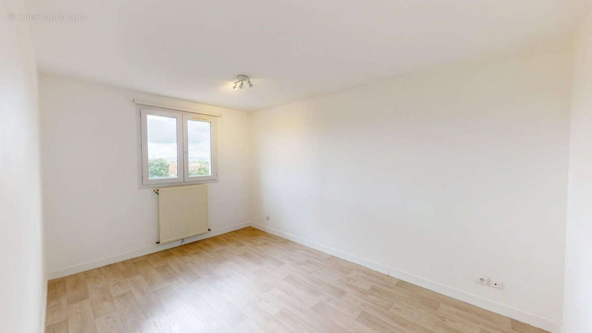 Appartement Issou 3 pièce(s) 67.73 m2 - photo 2