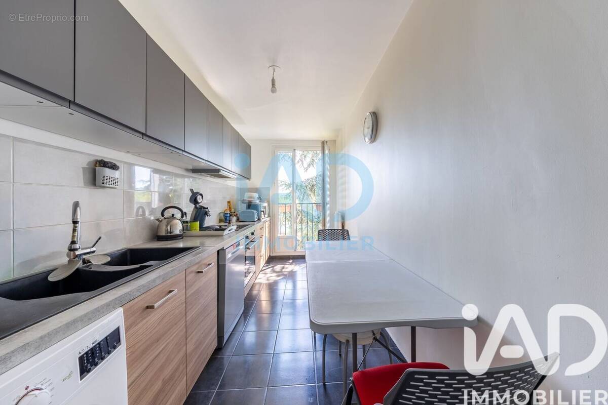 Photo 1 - Appartement à CHEVILLY-LARUE