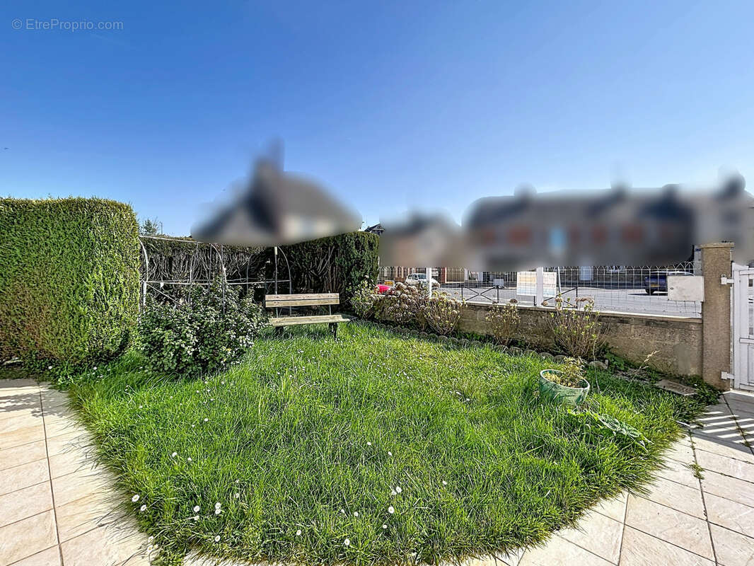 Maison à LA HAYE-DU-PUITS