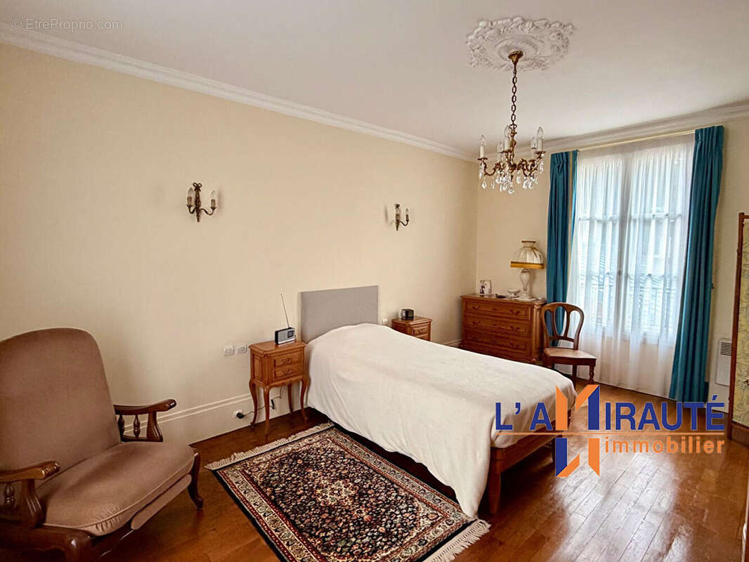 Maison à MAISONS-LAFFITTE