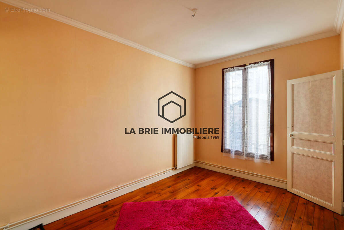 Maison à GRISY-SUISNES