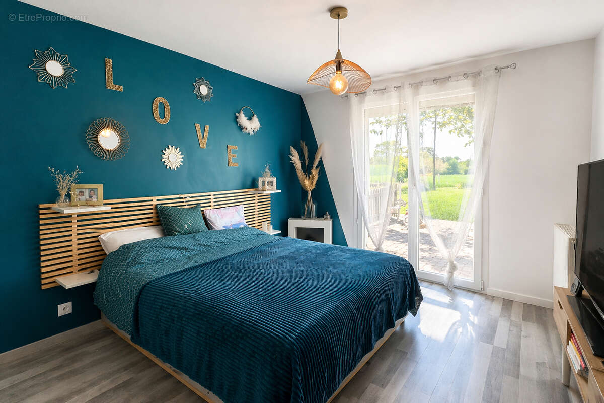 Maison à SAINT-ARNOULT-DES-BOIS