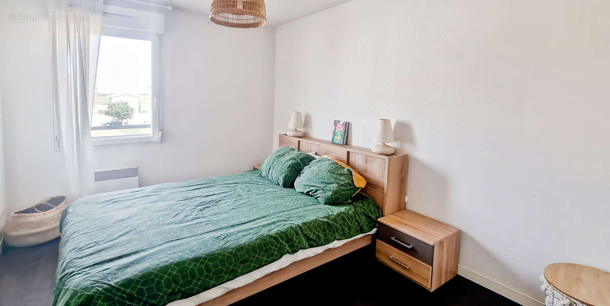 Appartement à PAREMPUYRE