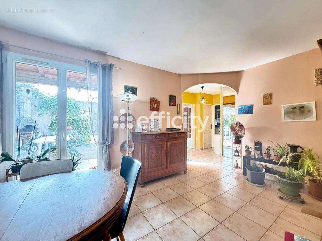 Maison à SAINT-JEAN-DE-FOS