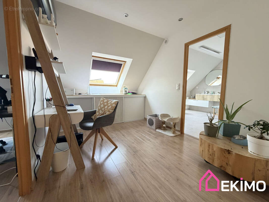 Maison 109 m² à Henin-Beaumont  - photo 9